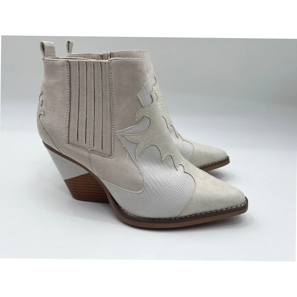 Cato White Western Cowboy Ankle Boots Size 11 Pointed Toe Cowgirl Booties NWOT